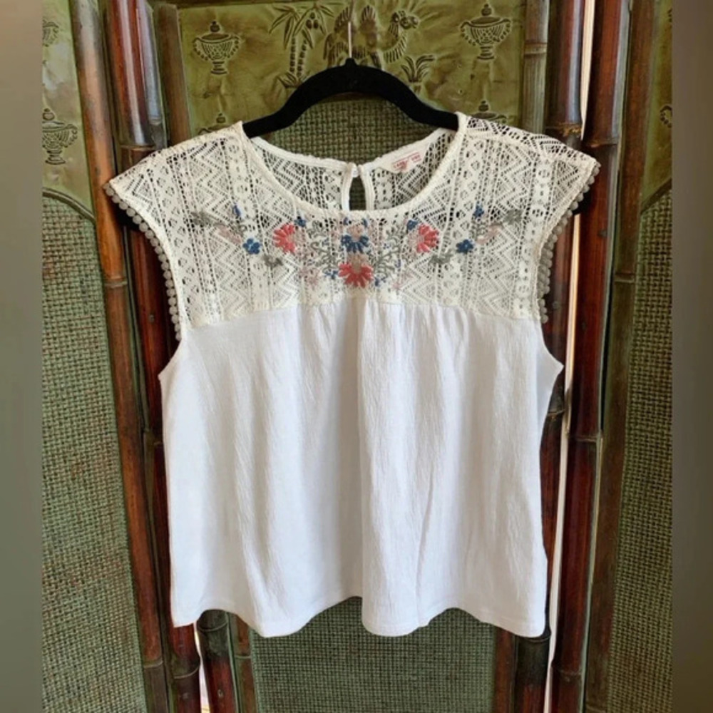 CAPE JUBY WOMENS SLEEVELESS‎ EMBROIDERED LACE ACCENT TOP SIZE SMALL